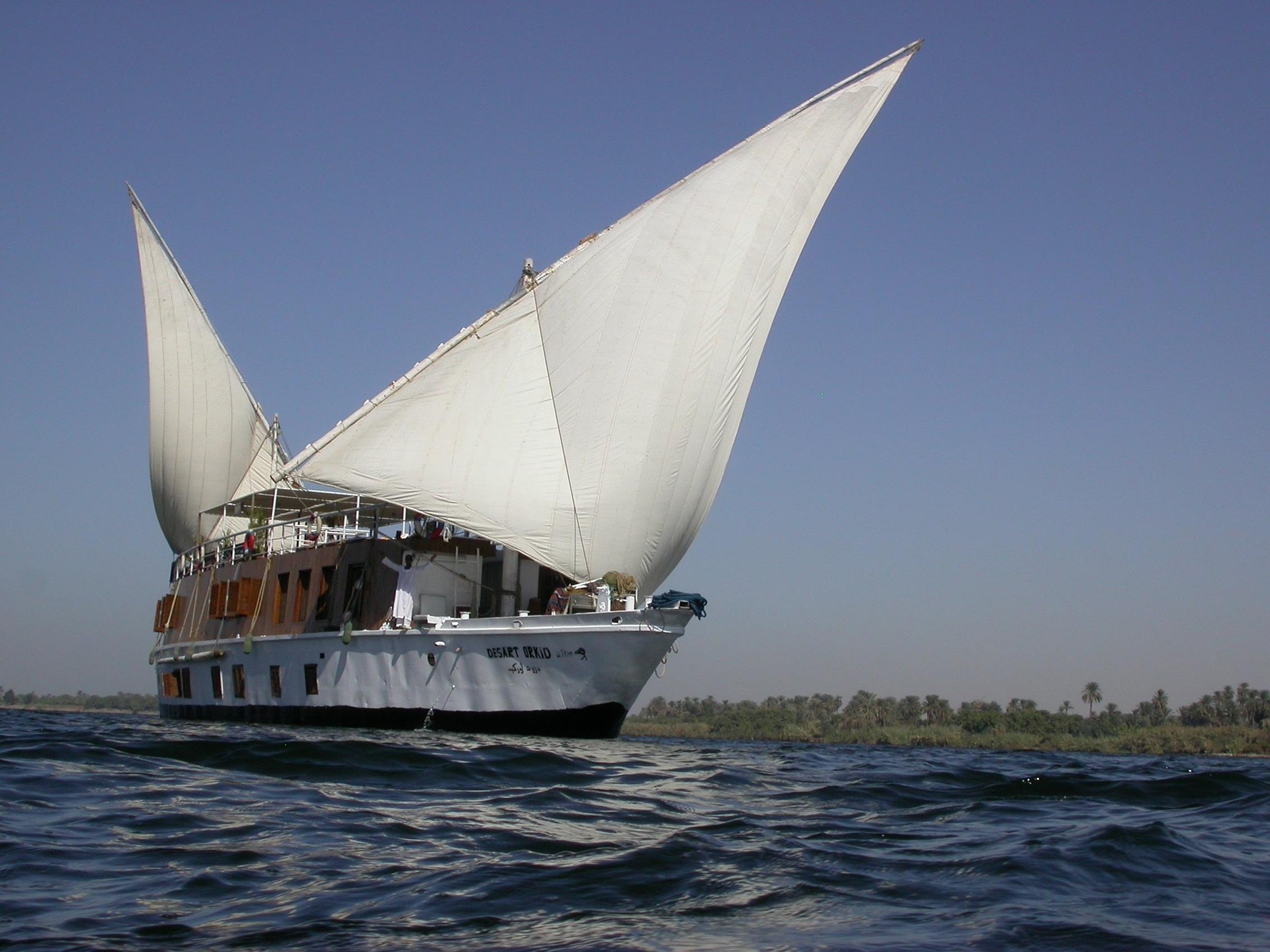 Luxury Dahabiya: 4-Day Premium Nile Sailing Aswan to Luxor